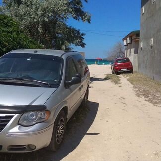 Chrysler Town & Country 3.3 AT, 2005, 146 000 км