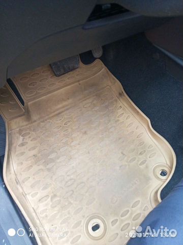 Автомобильные коврики резиновые