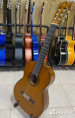 Классическая гитара Ямаха