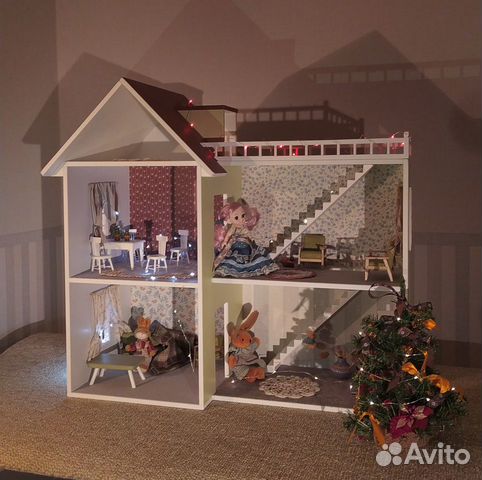 Деревянный кукольный домик новый