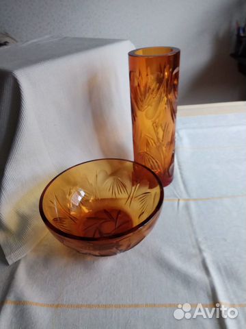 Вазы цветного стекла для цветов и фруктов