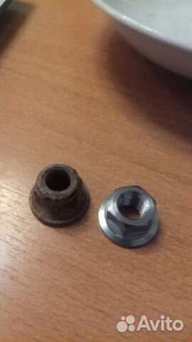Титановые гайки для крепления выпускной трубы