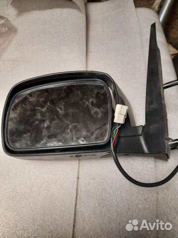 Левое наружнее зеркало на Шниву