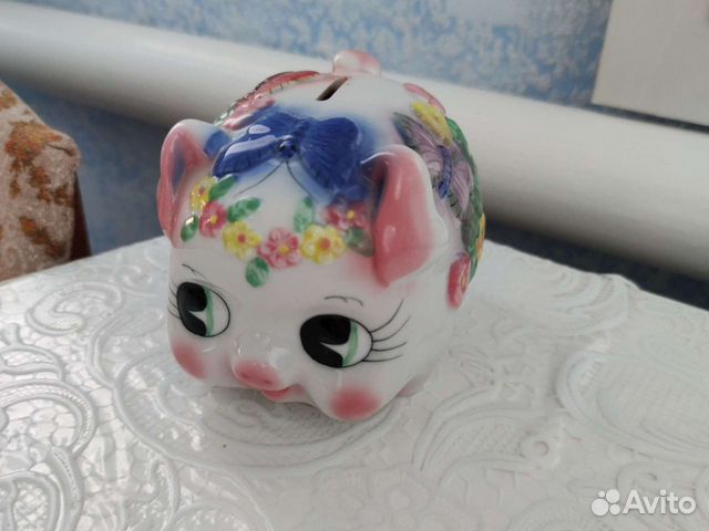 Фарфоровая копилка свинья