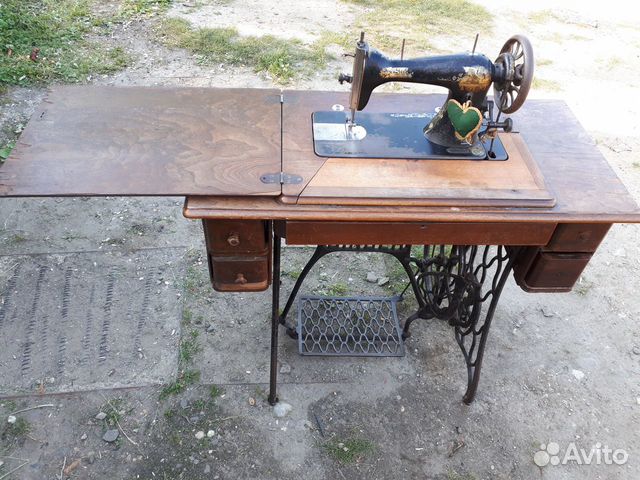 Швейная машинка зингер ножная