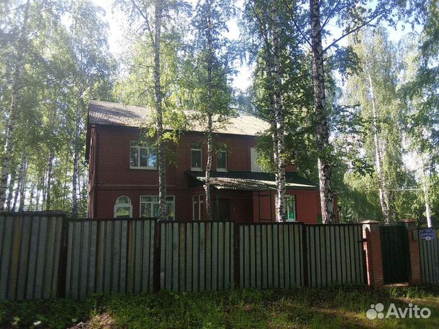 

10-к. и более коттедж, 220 м²