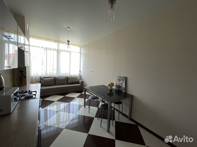 

2-к. квартира, 70 м², 2/5 эт.