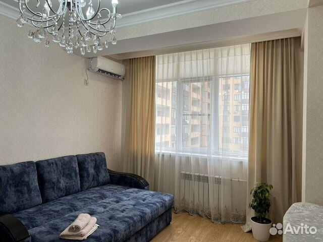 

1-к. квартира, 40 м², 4/10 эт.