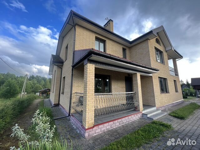 

Коттедж 300 м² на участке 8 сот.