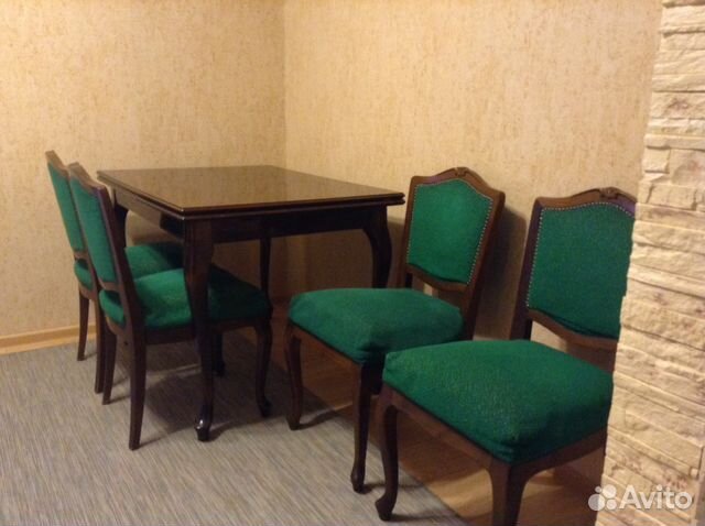 Классический столовый гарнитур- стол и 4 стула — фотография №1