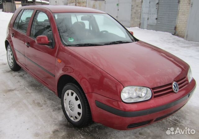 VW гольф 4 запчасть двигатель 1,6л (цвет красный)