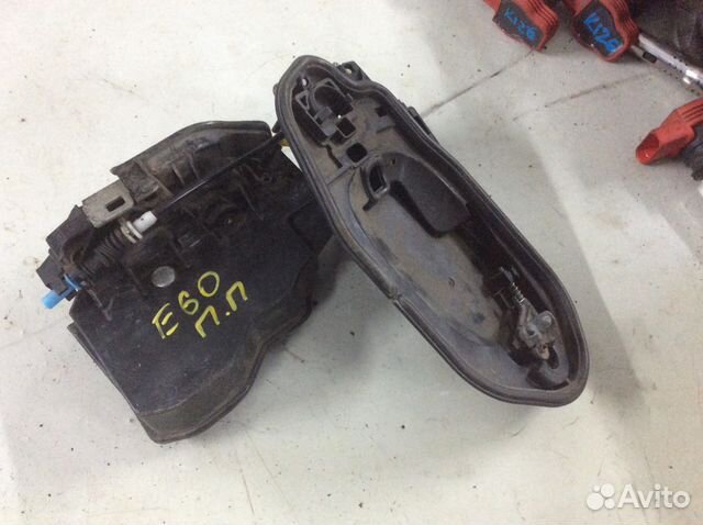 Замок двери передний правый BMW 5 E60 E61 2003+