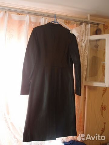Черный женский кожаный плащ