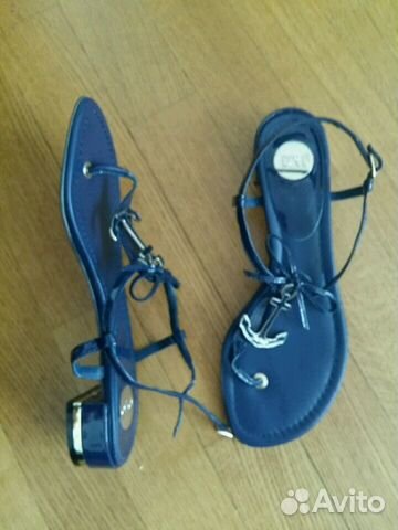 Босоножки новые синие на низком каблуке