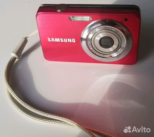 Миниатюрный фотоаппарат SAMSUNG ST30