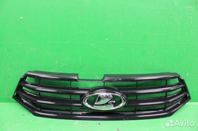 Решетка радиатора Lada Vesta 15 г Решетка радиатора Lada Vesta 15 г
