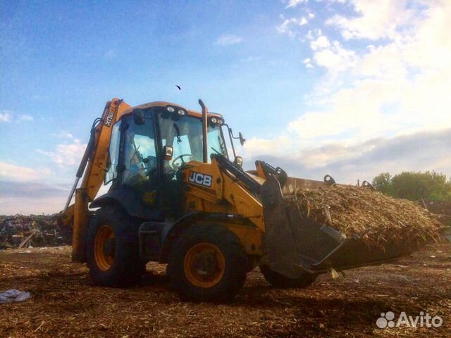 Аренда экскаватора-погрузчика JCB снег; котлован