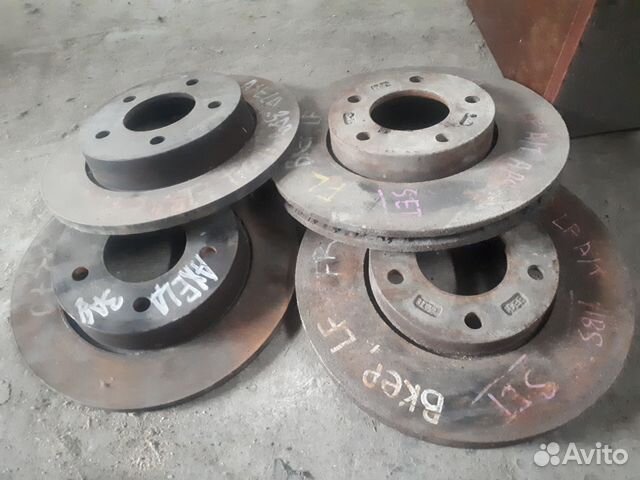 Диск тормозной мазда аксела,мазда 3