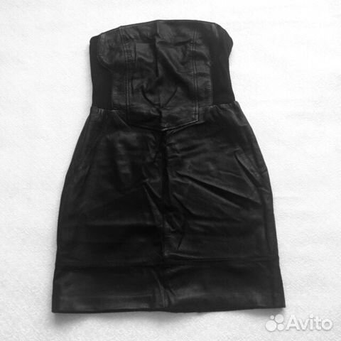 Платья вечерние