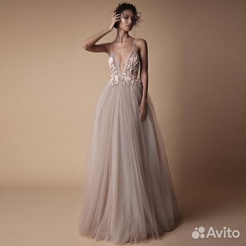 Платье на выпускной / свадьбу