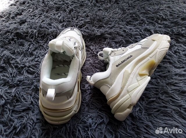 Кроссовки Balenciaga Triple S Кроссовки Balenciaga Triple S