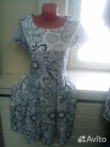 Симпатичное платье на праздник и на повседневку