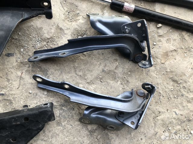 Петли капота Toyota Land Cruiser 200 08-2015 Петли капота Toyota Land Cruiser 200 08-2015