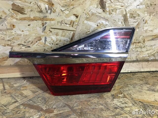 Фонарь в крышку багажника правый Toyota Camry V55 Фонарь в крышку багажника правый Toyota Camry V55