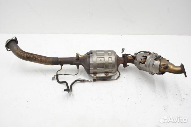 Приёмная труба в сборе с катализаторами правая Той Приёмная труба в сборе с катализаторами правая Той