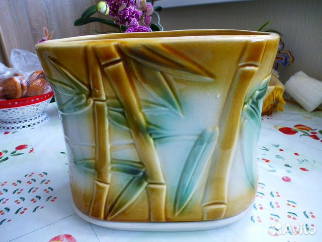 Горшок цветочный- кашпо