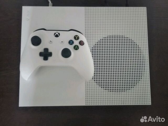 Продам Xbox one S 1Tb