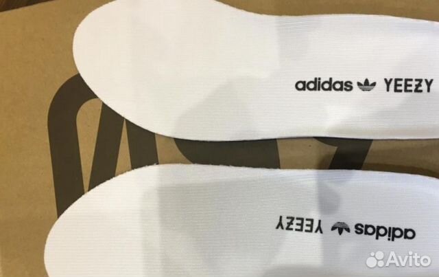 Кроссовки Adidas Yeezy Boost 350 V2 Triple White Кроссовки Adidas Yeezy Boost 350 V2 Triple White