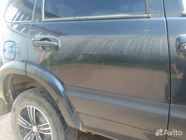 Задняя правая дверь Chevrolet Niva Задняя правая дверь Chevrolet Niva
