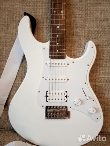 Электрогитара Yamaha Pacifica 012 White