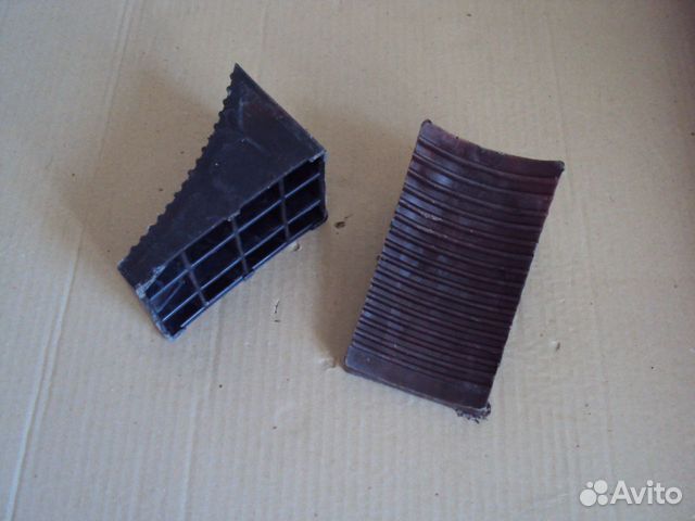 Башмак противооткатный пластиковый