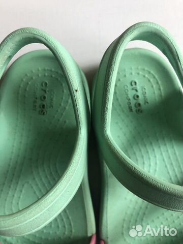 Босоножки crocs на девочку Босоножки crocs на девочку