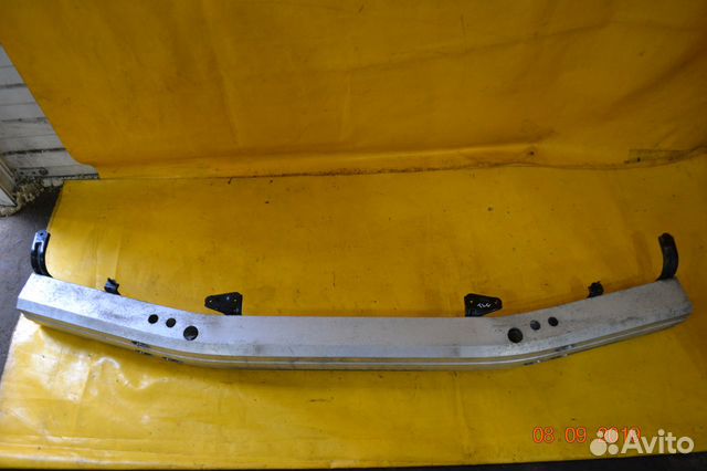 Усилитель переднего бампера Тойота 200 Лексус LX57