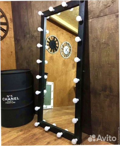 Зеркало с лампочками