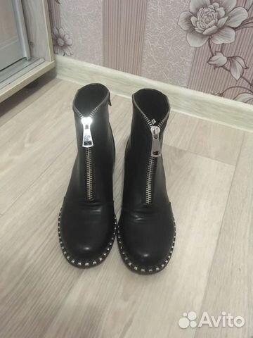 Продаются ботинки
