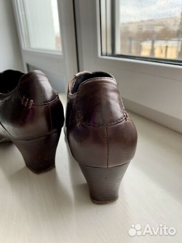 Кожаные туфли Tamaris Кожаные туфли Tamaris