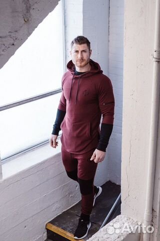 Спортивный костюм Спортивный костюм
