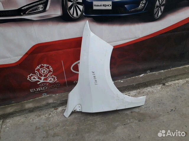 Крыло переднее правое Renault Fluence Крыло переднее правое Renault Fluence