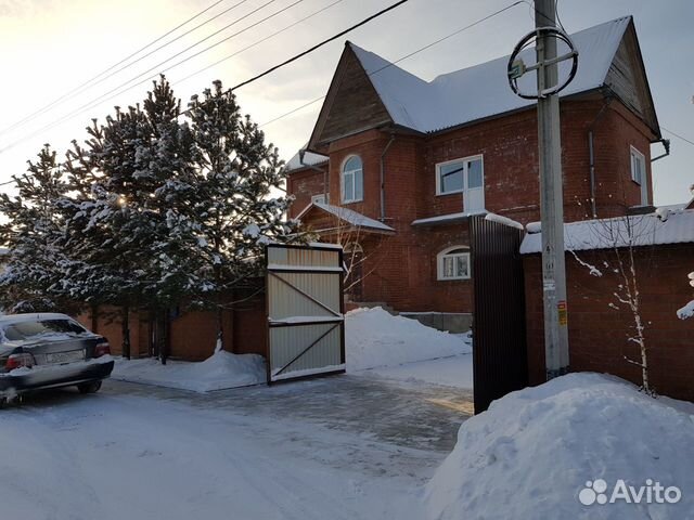 Коттедж 360 м² на участке 15 сот.