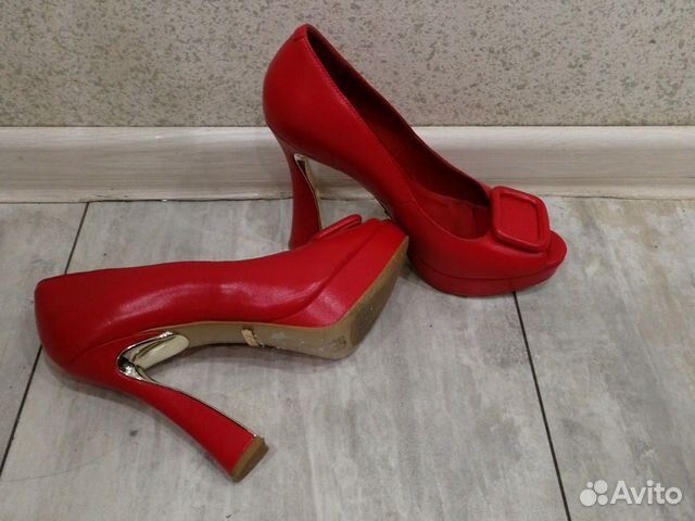 Туфли жен. красные нат. кожа разм. 37-38 Туфли жен. красные нат. кожа разм. 37-38