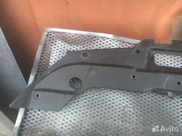 Накладка на замок капота Nissan Almera 12-18 Накладка на замок капота Nissan Almera 12-18