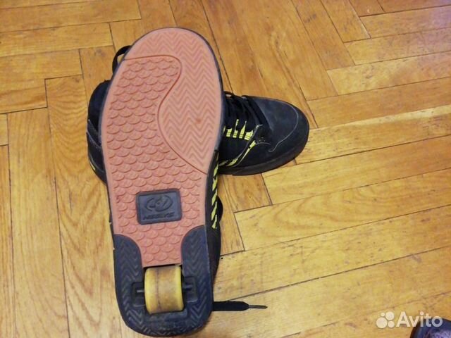 Кроссовки Heelys на роликах 40 Кроссовки Heelys на роликах 40