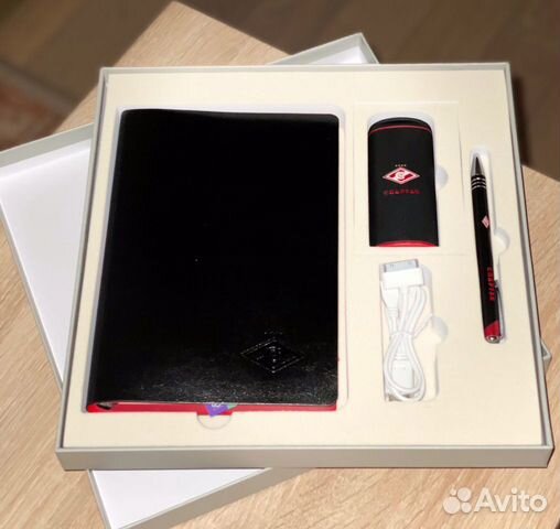 Power bank, ежедневник фк «Спартак» (новый) Power bank, ежедневник фк «Спартак» (новый)