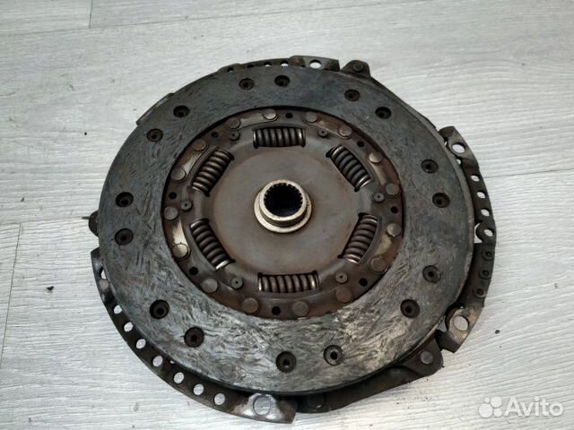 Сцепление 038141032N VW Passat (B5) 2000-2005 Сцепление 038141032N VW Passat (B5) 2000-2005