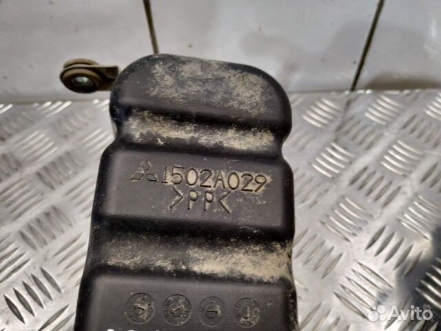Резонатор воздушного фильтра MN156773 Mitsubishi G Резонатор воздушного фильтра MN156773 Mitsubishi G