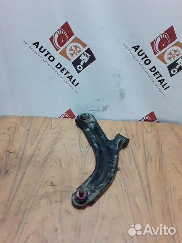 Nissan Note e11 Рычаг передний правый